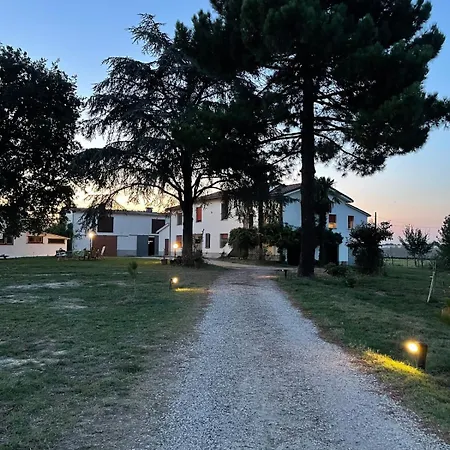 Orto Di Borghi 아파트 파엔차